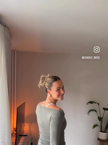 Charly Wigg nude leaks