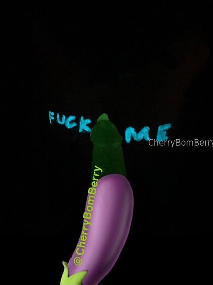 cherrybomberry nude leaks
