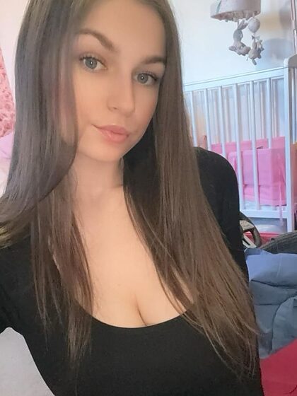 Chloe T. set 9
