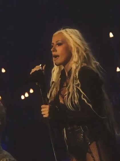 Christina Aguilera set 4