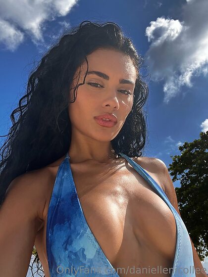 daniellenicollee nude leaks