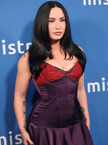 Demi Lovato set 5