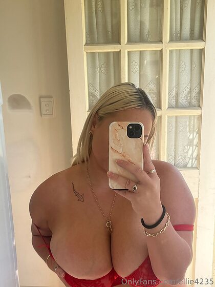 ellie4235 nude leaks