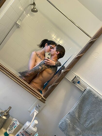 Emma and Iva nude leaks