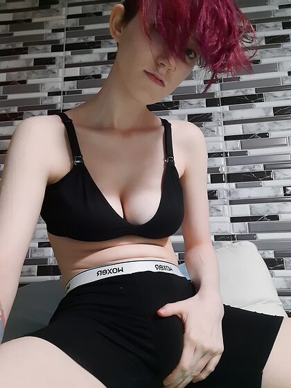 Femboi Aide nude leaks