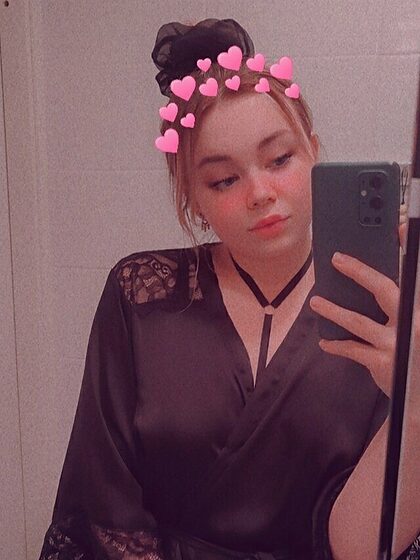 Emili nude leaks