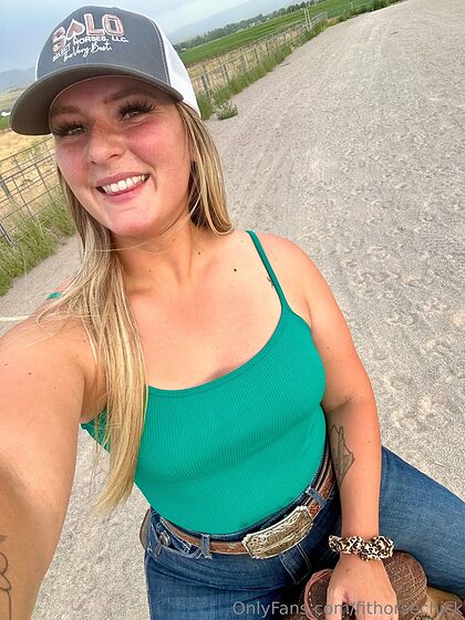 Cowgirl J nude leaks