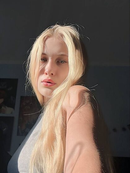BELLA nude leaks