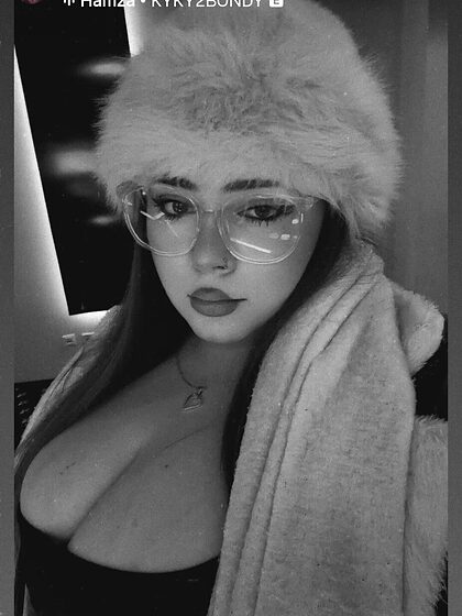 German girl with huge tits set 2
