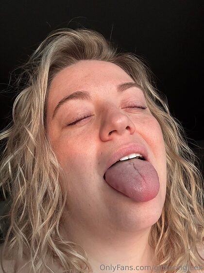 glitteringleek nude leaks