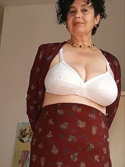 Good Old White "Industrial" Bras set 10