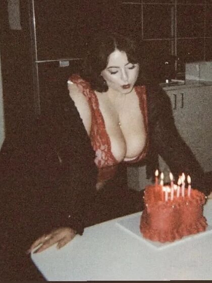 H Curviest Thiccest Growing set 27