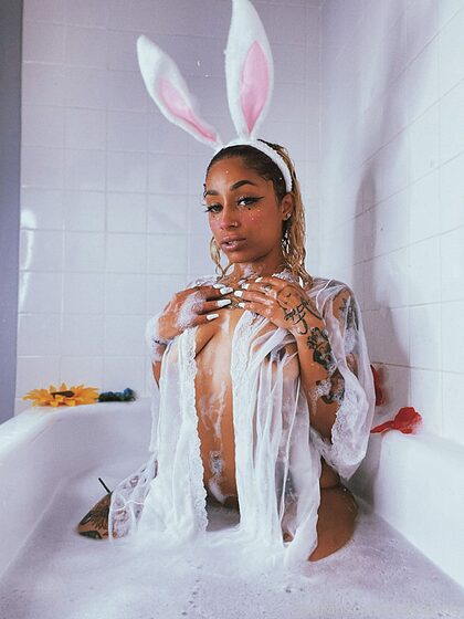 helloomcfly nude leaks