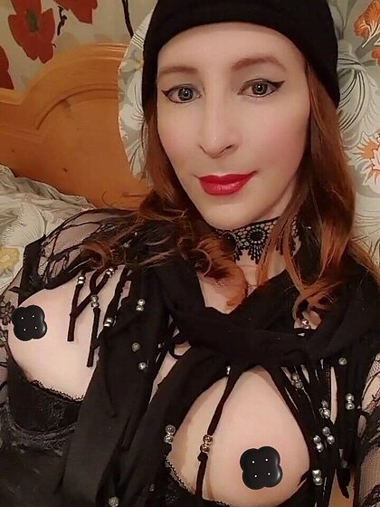 Hellvetika San Serap nude leaks