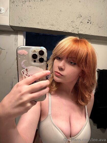 Holly Ava set 12