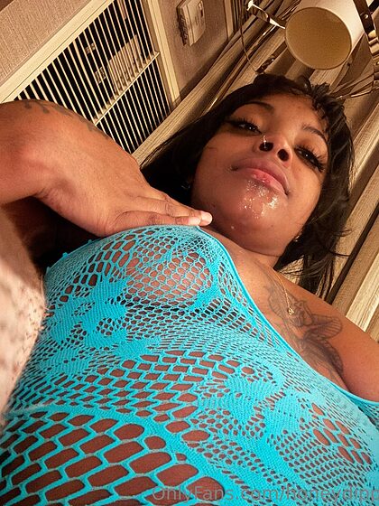honeydippedfree nude leaks