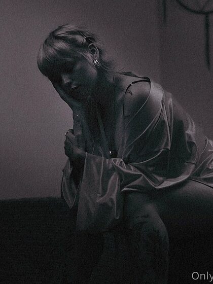 c h e l l nude leaks