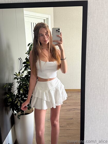 Alice nude leaks