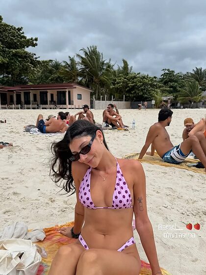Israeli Girls in Bikinis set 11