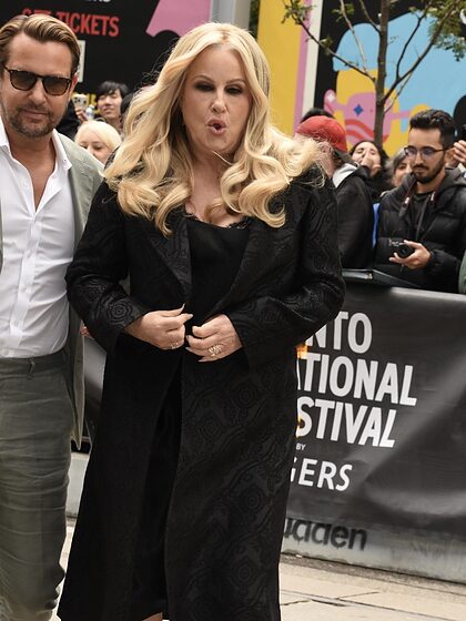 Jennifer Coolidge set 2