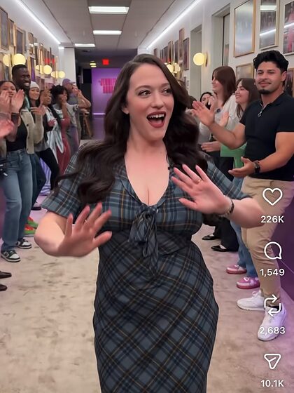 Kat Dennings set 8