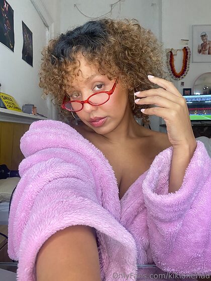 Kiki Darlin nude leaks