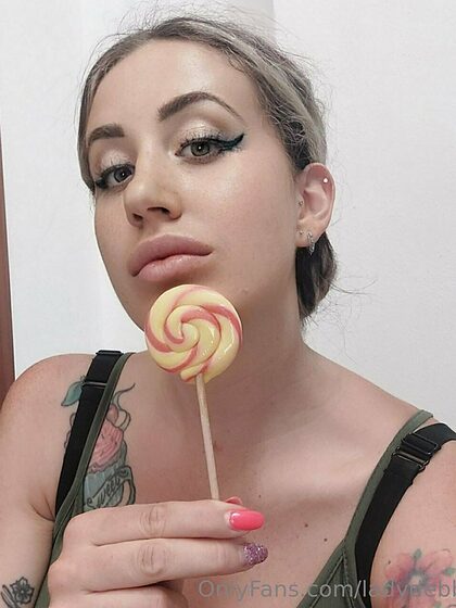 ladydebby nude leaks