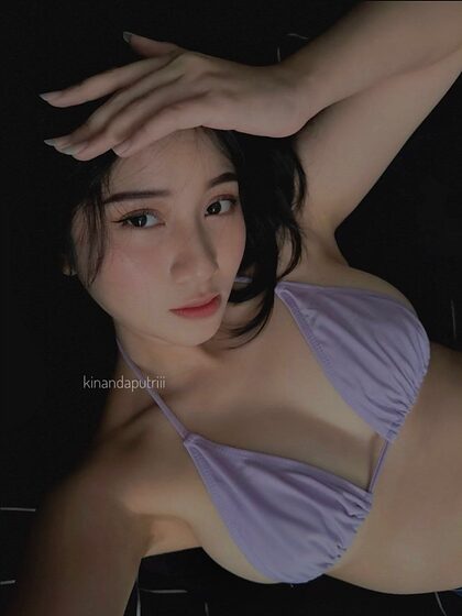 Laras Kinanda Putri set 2