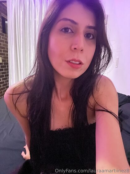 Laura Martine nude leaks