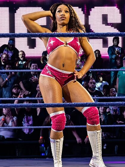 Layla Diggs set 2