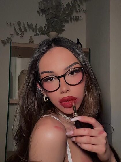 Leila Free page nude leaks