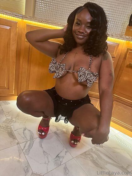 Little Laya - The Webs Kinkiest Ebon nude leaks