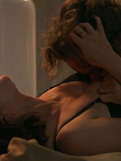 Lizzy Caplan nude leaks