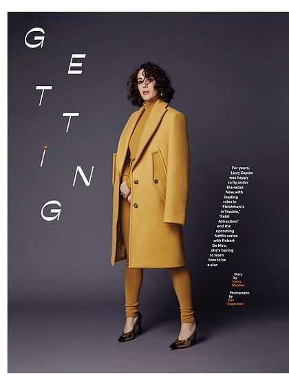 Lizzy Caplan set 3
