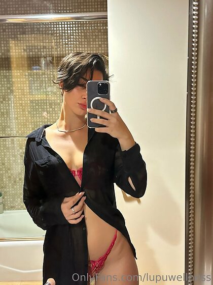 lupuwellness nude leaks