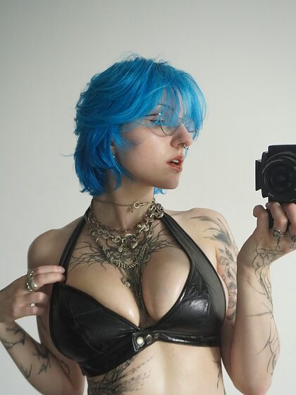 Lyra Crow nude leaks