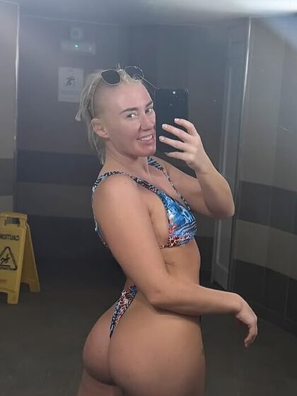MMA girls set 3