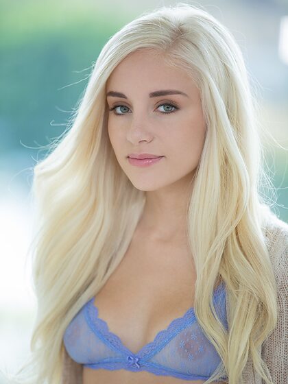 Naomi Woods set 11