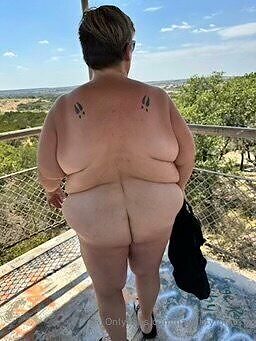 naughtylolatx nude leaks