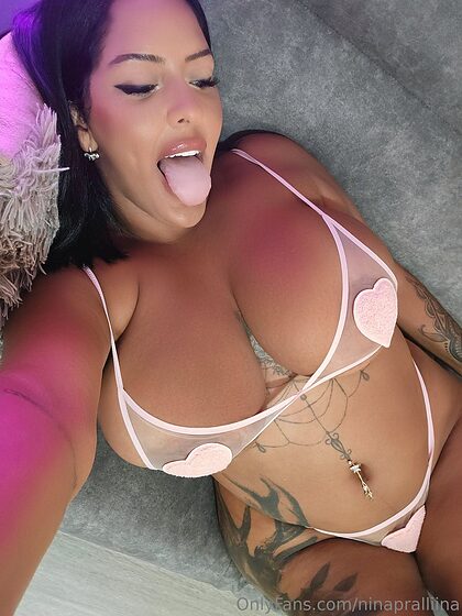 Im Online NinaPralliina nude leaks