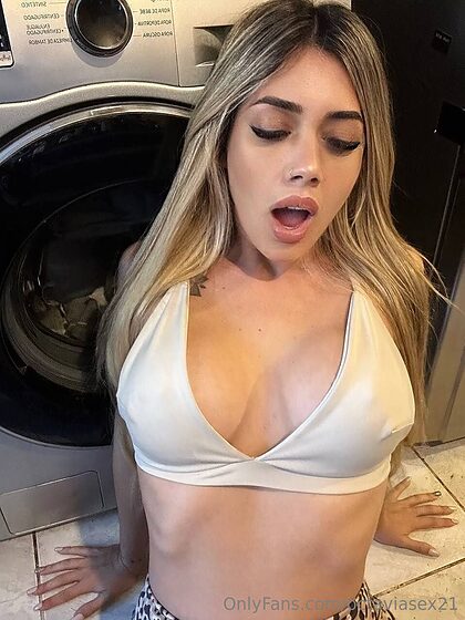 Sensual babe nude leaks