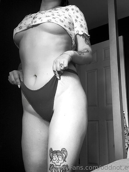 OnlyFans nude leaks