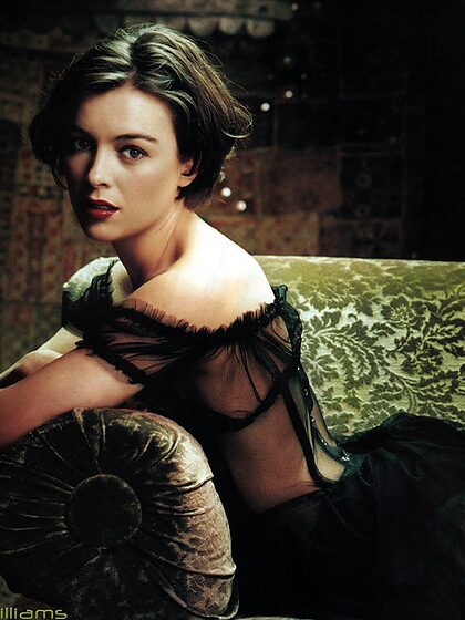 Olivia Williams set 5