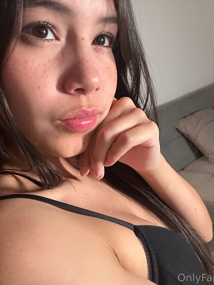 petinyta nude leaks