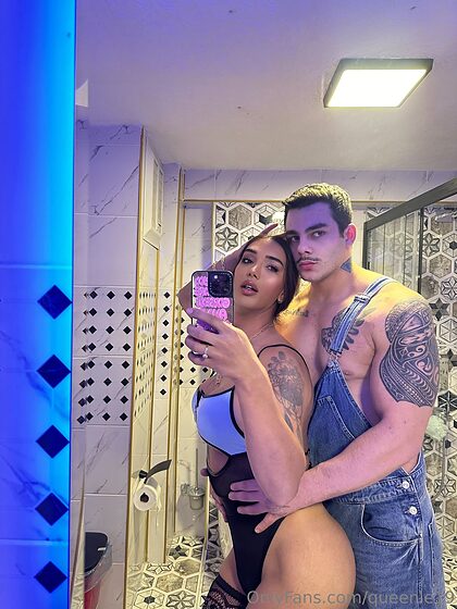 queenle19 nude leaks