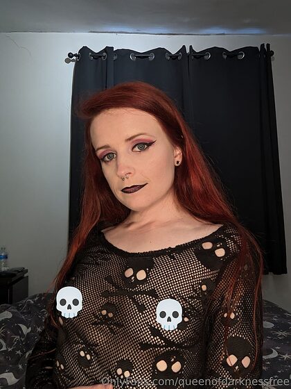 Queen of Darkness Free nude leaks