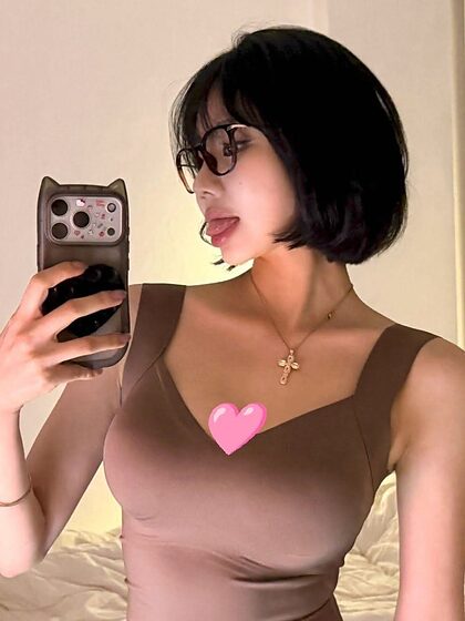 simsimhyeyeon nude leaks