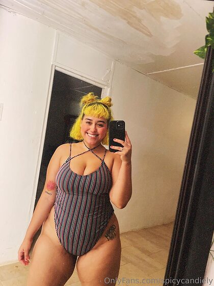 CandielyP nude leaks