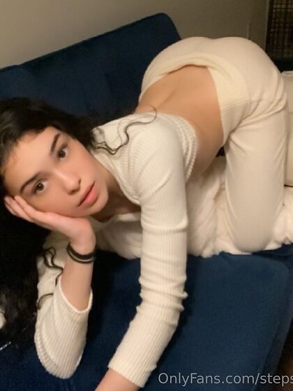 Stepsis Mia just turned 18 nude leaks