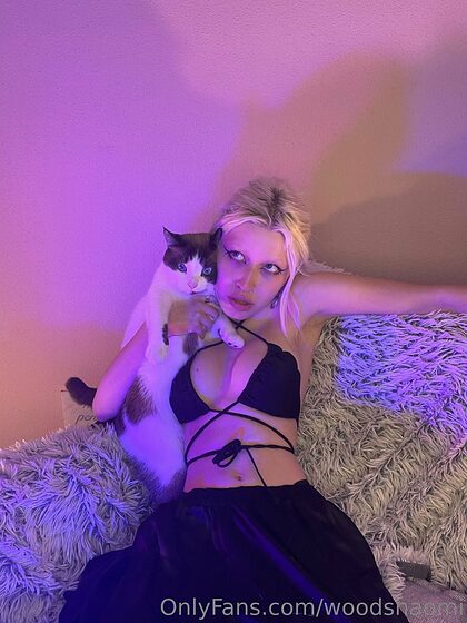 woodsnaomi nude leaks
